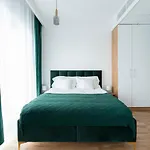 Διαμέρισμα Wola Tower *
