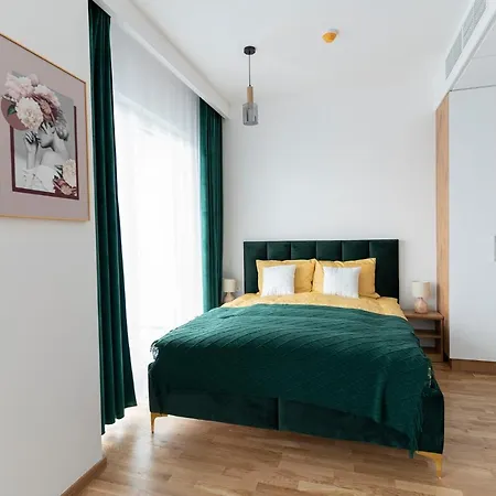 דירה Wola Tower ורשה