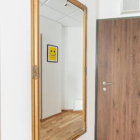 Wola Tower דירה *