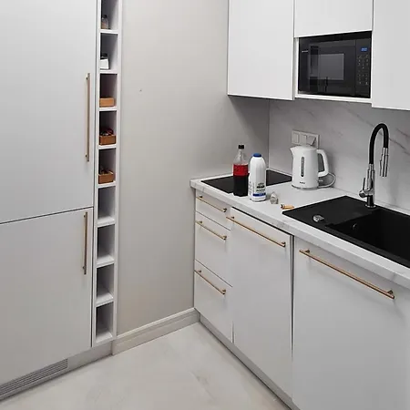 Wola Tower Apartman Varsó
