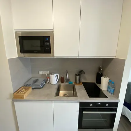 דירה Wola Tower ורשה