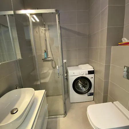 דירה Wola Tower ורשה