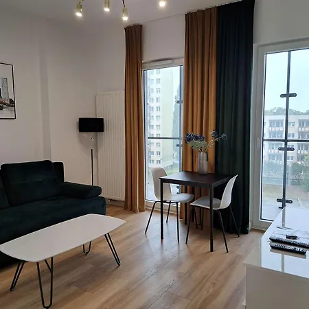 Wola Tower Апартаменты