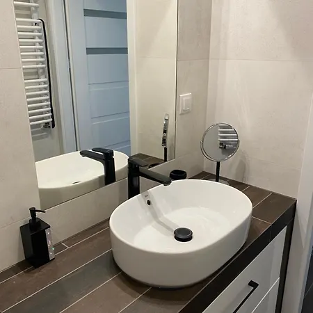 Wola Tower דירה *