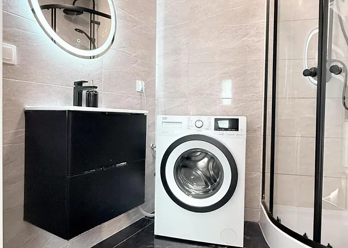 Wola Tower Apartment *